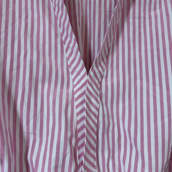 Fashion Nova Pink Pinstripe Crop Top, Long Sleeve, Plunge Neckline Size 3XL - Picture 6 of 6